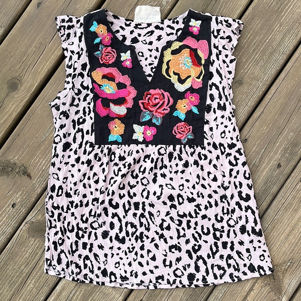 Savanna Jane embroidered top